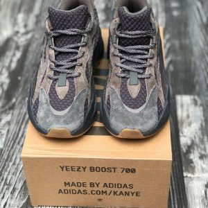 Кроссовки мужские Adidas Yeezy Boost 700 V2 Geode