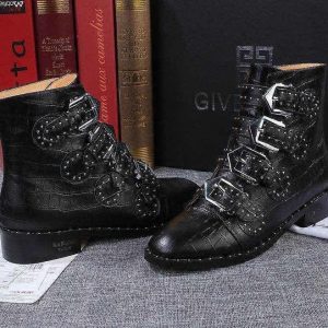 Ботинки женские Givenchy MULTI-STRAP IN PYTHON-EFFECT