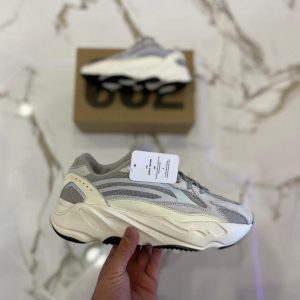 Кроссовки мужские Adidas Yeezy Boost 700 V2 Static Reflective