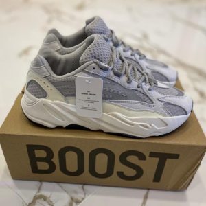 Кроссовки мужские Adidas Yeezy Boost 700 V2 Static Reflective