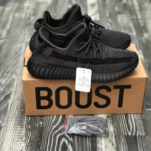 Кроссовки мужские Adidas Yeezy Boost 350 Black