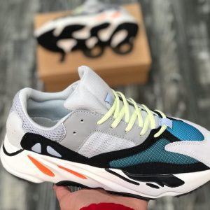 Кроссовки женские Adidas Yeezy Boost 700 Wave Runner