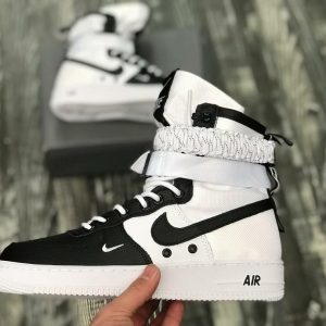 Ботинки мужские Nike Air Force 1 SF BW