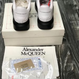 Кроссовки женские Alexander McQueen