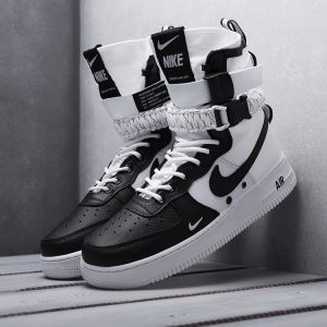 Ботинки мужские Nike Air Force 1 SF BW