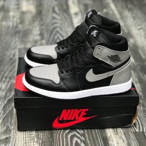 Кроссовки мужские Nike Air Jordan 1