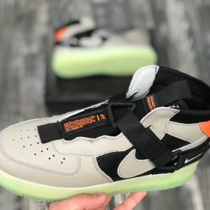 Кроссовки мужские Nike AIR FORCE 1 UTILITY MID