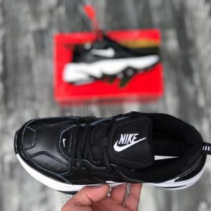 Кроссовки женские Nike Tekno