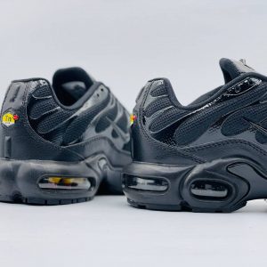 Кроссовки мужские Nike Air Max Plus TN Ultra Black