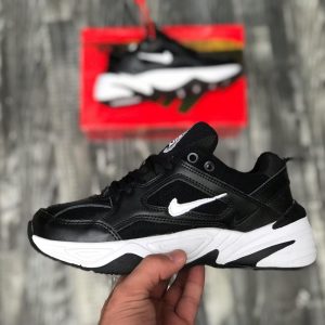 Кроссовки женские Nike Tekno