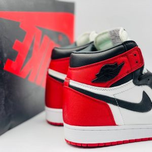 Кроссовки мужские Nike Air Jordan 1