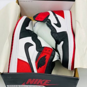 Кроссовки мужские Nike Air Jordan 1