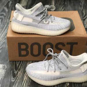 Кроссовки женские Adidas Yeezy Boost 350