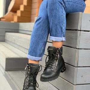 Ботинки женские Balmain Ranger Ankle Boots with Rivets