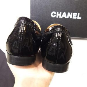 Лоферы женские Chanel Black Patent Leather