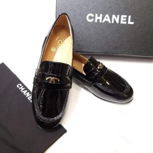 Лоферы женские Chanel Black Patent Leather