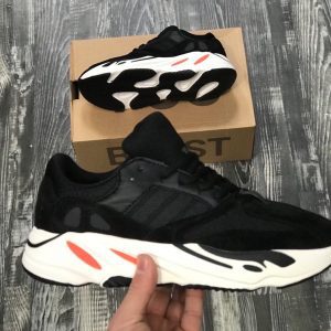 Кроссовки мужские Adidas Yeezy Boost 700 BW