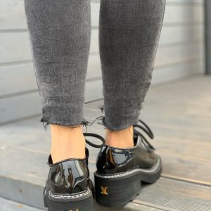 Лоферы женские Louis Vuitton BEAUBOURG Black Patent Leather