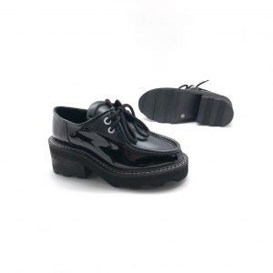 Лоферы женские Louis Vuitton BEAUBOURG Black Patent Leather