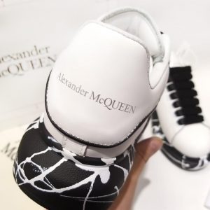 Кроссовки женские Alexander McQueen Black Lines