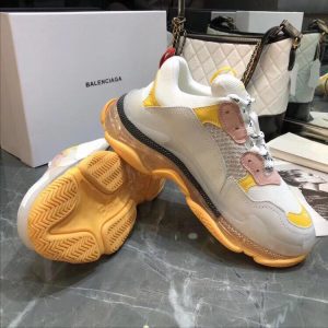 Кроссовки женские Balenciaga Triple S Yellow