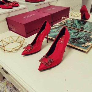 Туфли женские Roger Vivier Flower Strass Buckle Red