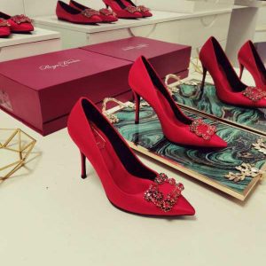 Туфли женские Roger Vivier Flower Strass Buckle Red