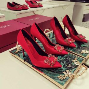 Туфли женские Roger Vivier Flower Strass Buckle Red