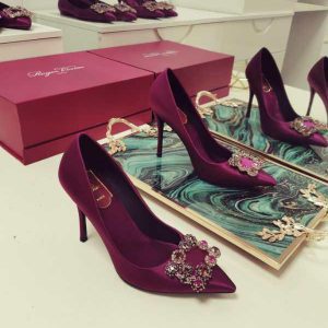 Туфли женские Roger Vivier Flower Strass Buckle Fuchsia