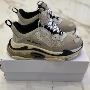 Кроссовки женские Balenciaga Triple S 1.0 Beige