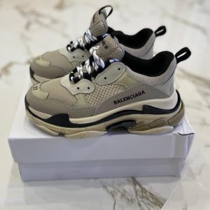 Кроссовки женские Balenciaga Triple S 1.0 Beige