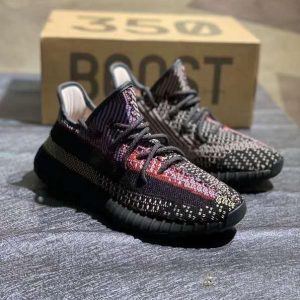 Кроссовки женские Adidas Yeezy Boost 350 V2 Yecheil Non-Reflective