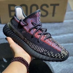 Кроссовки женские Adidas Yeezy Boost 350 V2 Yecheil Non-Reflective