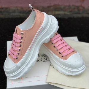 Кроссовки женские Alexander McQueen Tread Slick Pink