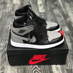 Кроссовки мужские Nike Air Jordan 1