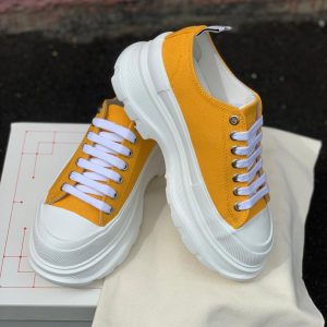 Кроссовки женские Alexander McQueen Tread Slick Yellow