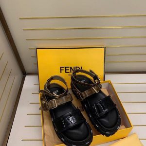 Сандалии женские Fendi