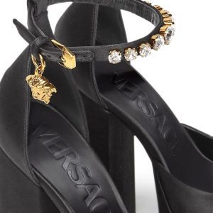 Туфли-лодочки Versace Medusa Aevitas