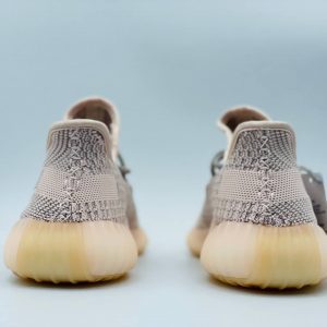 Кроссовки женские Adidas Yeezy Boost 350 V2