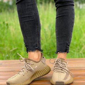 Кроссовки женские Adidas Yeezy Boost