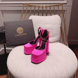 Туфли-лодочки Versace Medusa Aevitas