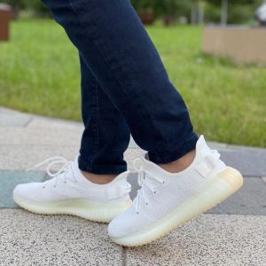 Кроссовки женские Adidas Yeezy Boost