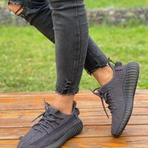 Кроссовки женские Adidas Yeezy Boost