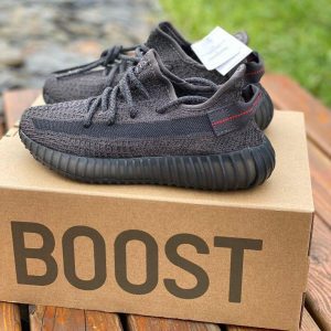 Кроссовки женские Adidas Yeezy Boost