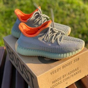 Кроссовки женские Adidas Yeezy Boost