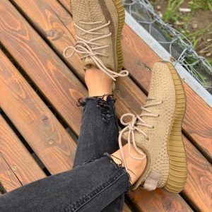 Кроссовки женские Adidas Yeezy Boost