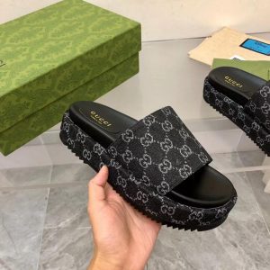 Сандалии Gucci