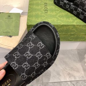 Сандалии Gucci