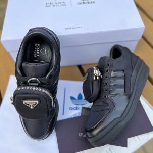 Кроссовки коллаборация Prada и Adidas Re Nylon