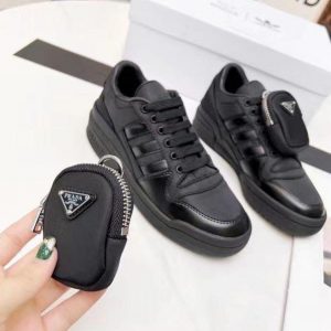 Кроссовки коллаборация Prada и Adidas Re Nylon